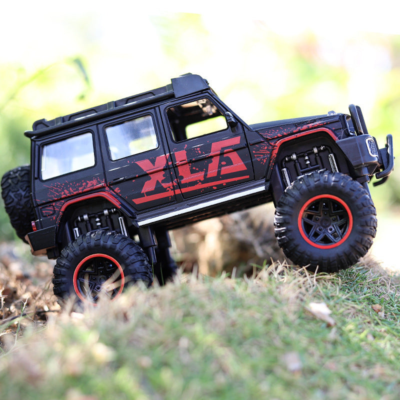 PERA FASHION Alloy Off-Road Car Model Toy