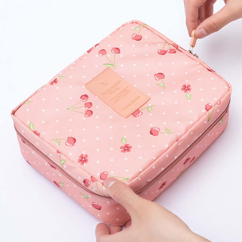 PERA FASHION Travel Wash Bag for toiletries and personal care